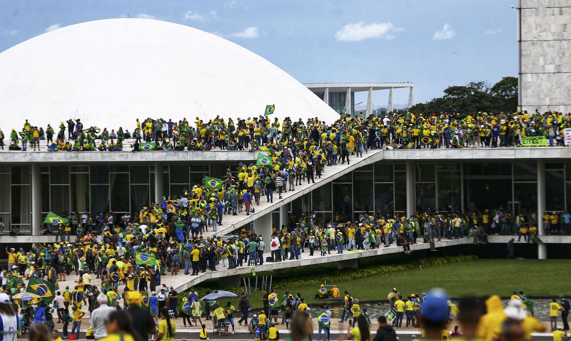 Manifestantes golpistas invadem o Congresso Nacional, STF e Palácio do Planalto - Marcelo Camargo/Agência Brasil