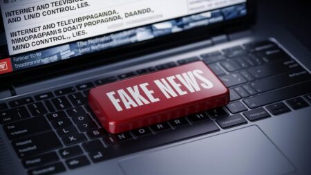 Fake news e deepfakes emergiram como ameaças significativas à integridade dos processos democráticos