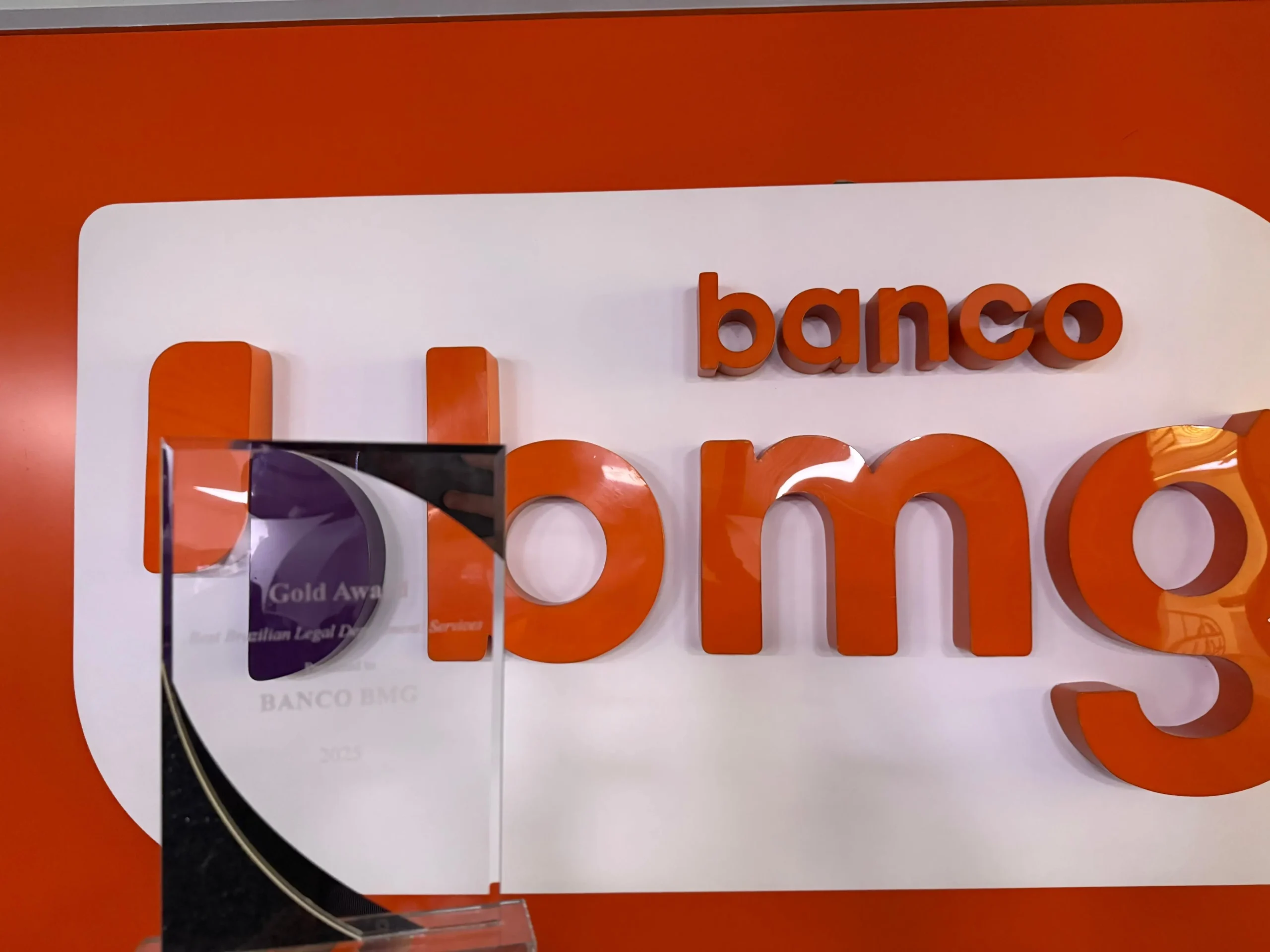Banco Bmg celebrou a excelência jurídica ao receber prêmio