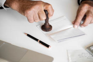 A ausência de notificação adequada impede o exercício pleno do contraditório e da ampla defesa