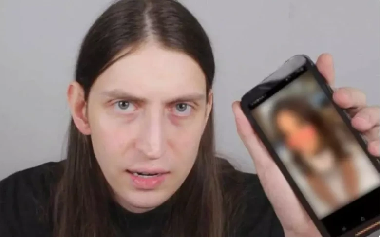 Felca expôs como muitos adultos, que deveriam proteger os menores, acabam transformando a imagem das crianças em um perigoso produto digital
