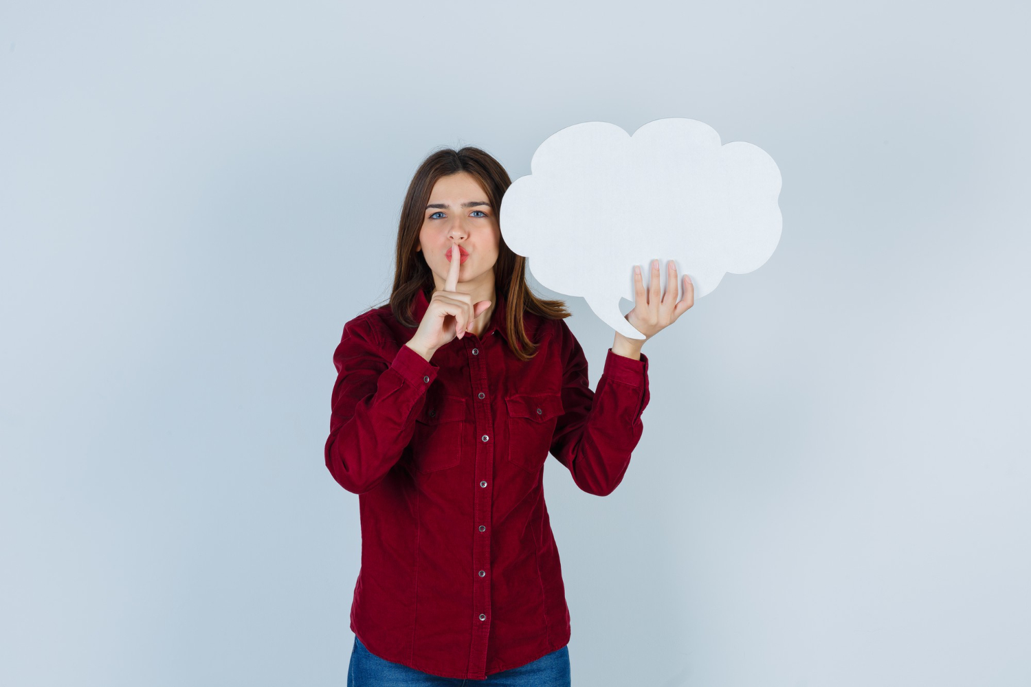 Falar menos é dar espaço para pensar melhor. Pensar melhor é o que diferencia quem reage de quem lidera.